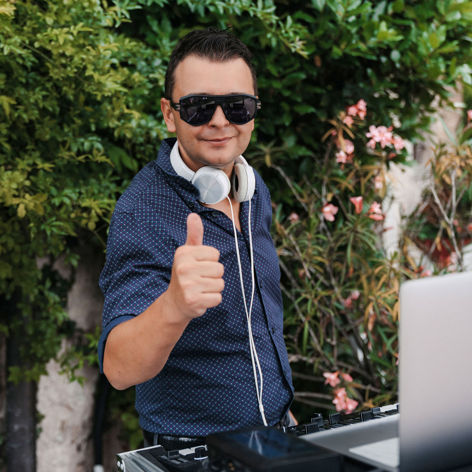 DJ Daniel - Radio Holiday